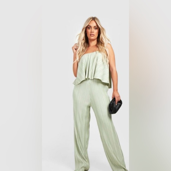 Ash Mystery - NWT Madrag Soft Sage sleevless jumpsuit - Picture 3 of 4